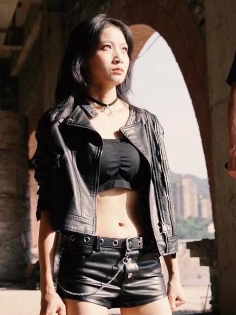 Phi Thường 非凡